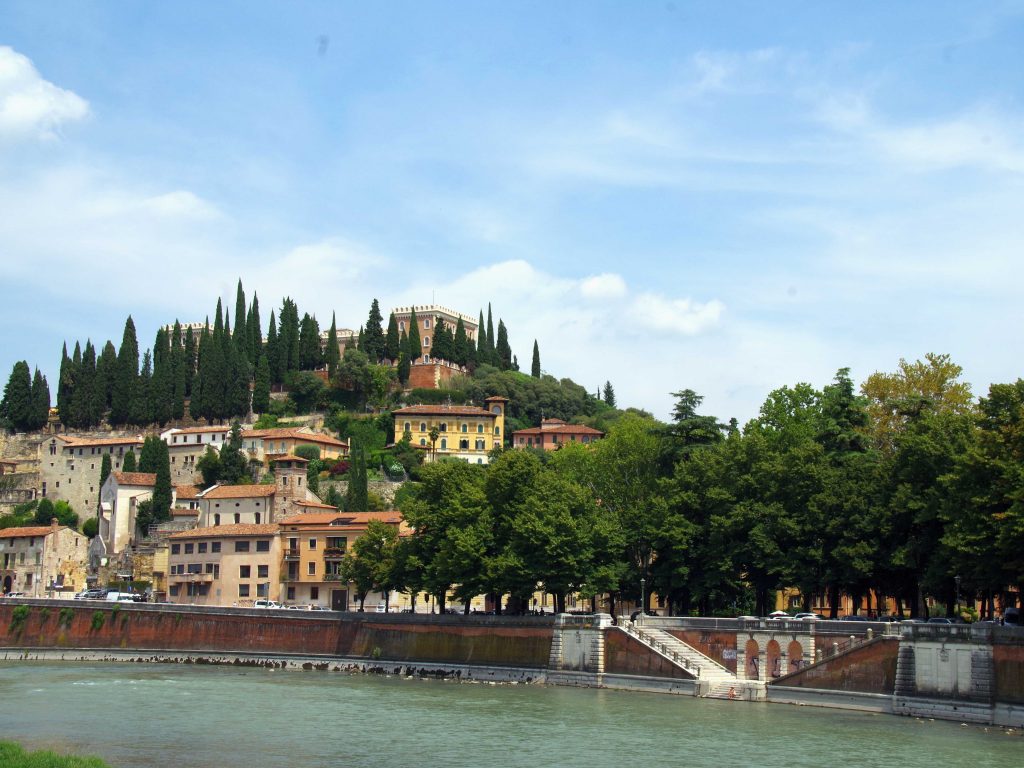 Vista del Castillo de San Pietro en Verona, desde donde obtener las vistas de Verona.