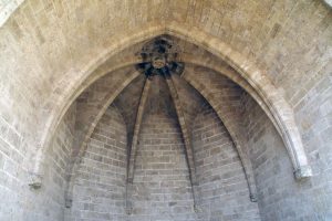 Detalle de bóveda de crucería en la Torre de Serranos