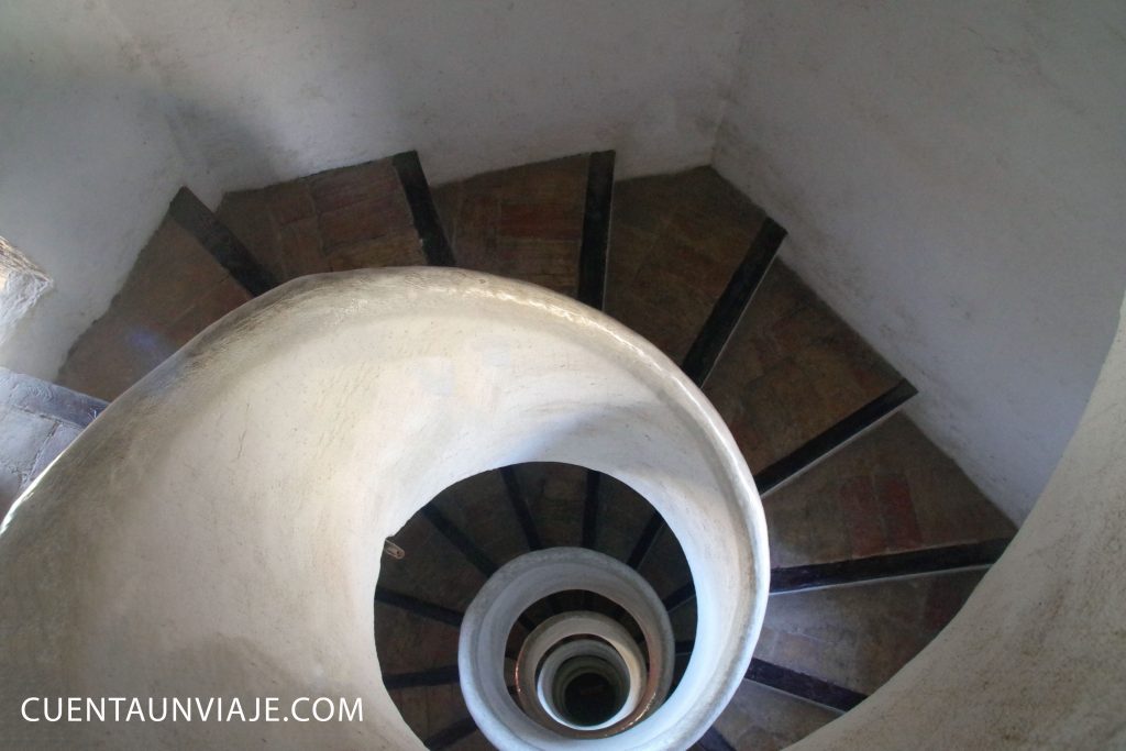 Escalera a la Torre Campanario de Santa Catalina Valencia