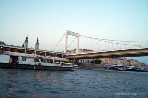 Puente de Isabel, impresionante se convierte en imprescindible que ver en Budapest